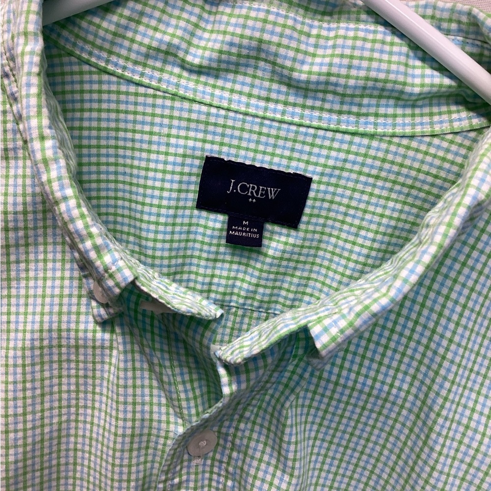J Crew Men's 100% cotton button up. Green Check Size Medium